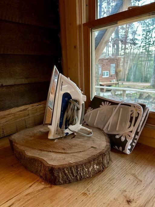 Beautiful & Peaceful Cabin W/ Deck Garden & Fire-Pit マーフィ エクステリア 写真