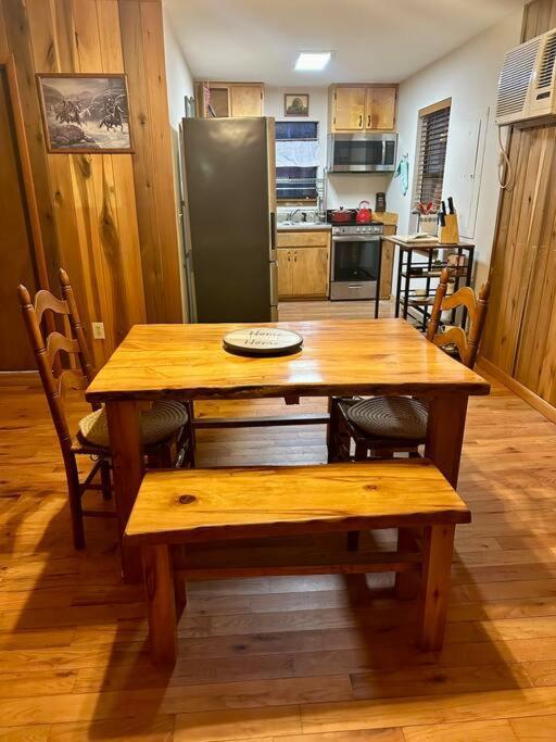 Beautiful & Peaceful Cabin W/ Deck Garden & Fire-Pit マーフィ エクステリア 写真